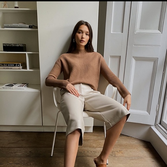 Wilfred (Aritzia) chalmers sweater - Picture 3 of 12